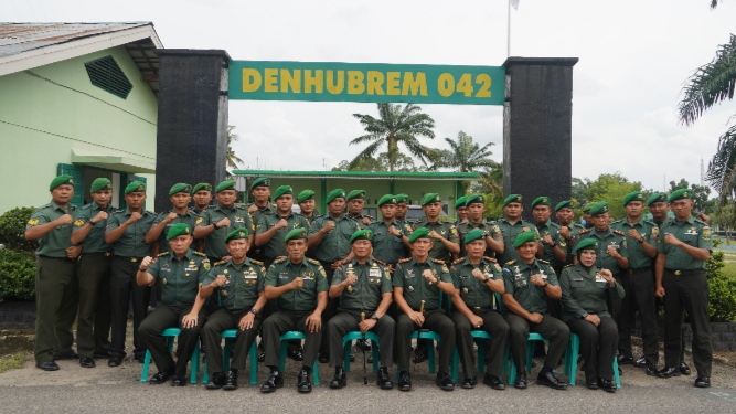 Danrem 042/Gapu Brigjen TNI Heri Purwanto, S.E., M.Sc., melaksanakan kunjungan kerja dan silaturahmi ke Denhubrem 042/Gapu/Penrem Gapu