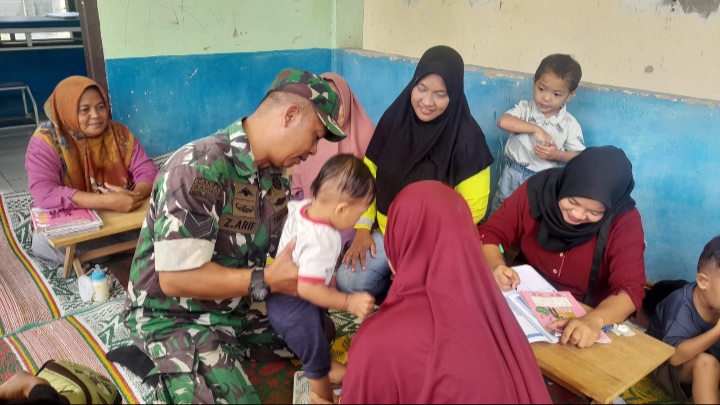 Babinsa Pelayangan Dukung Posyandu untuk Wujudkan Generasi Sehat dan Unggul/Pendim Jambi