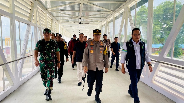 Kasrem 043/Gatam Bersama Pj. Gubernur Lampung Tinjau Pelabuhan Bakauheni/Pendem Gatam